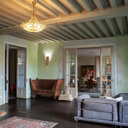 Romy's - Ensuite In Shared Village Chateau *
